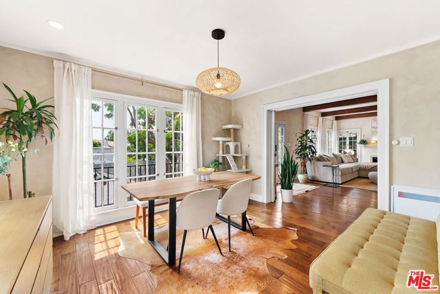 2118 Woodland Way, Los Angeles, CA 90068