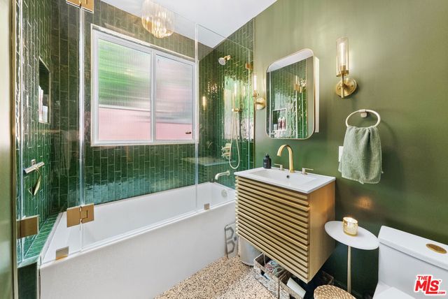 2118 Woodland Way, Los Angeles, CA 90068