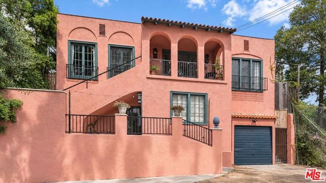 2118 Woodland Way, Los Angeles, CA 90068