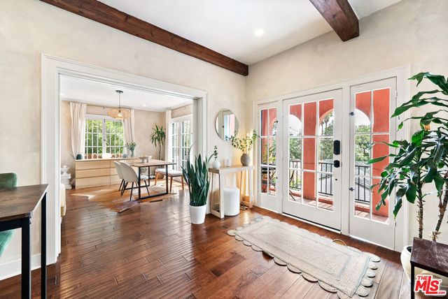 2118 Woodland Way, Los Angeles, CA 90068