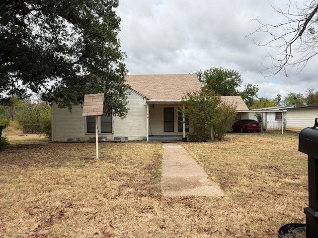 109 Miami Street, Coleman, TX 76834