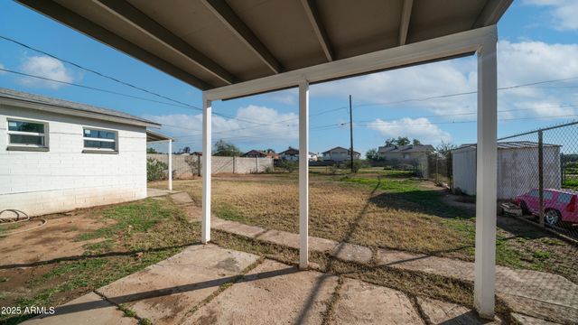 6135 W FRIER Drive, Glendale, AZ 85301