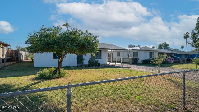 6135 W FRIER Drive, Glendale, AZ 85301