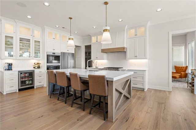 16704 Earnshaw Street, Overland Park, KS 66221