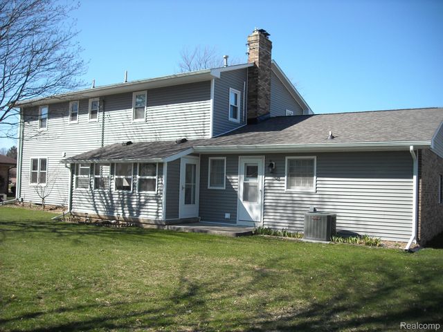 1216 PLEASANTVIEW Drive, Flushing, MI 48433