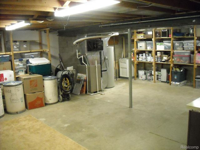 1216 PLEASANTVIEW Drive, Flushing, MI 48433