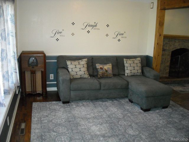 1216 PLEASANTVIEW Drive, Flushing, MI 48433