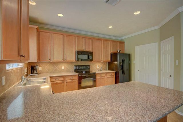 174 Spindle Tree Circle, The Woodlands, TX 77382