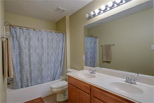 174 Spindle Tree Circle, The Woodlands, TX 77382