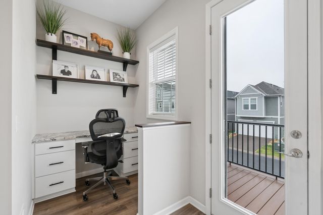 8064 Central Park Way N, Maple Grove, MN 55369