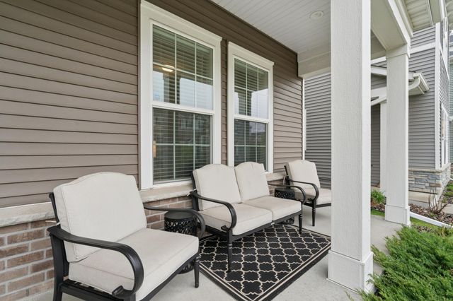 8064 Central Park Way N, Maple Grove, MN 55369