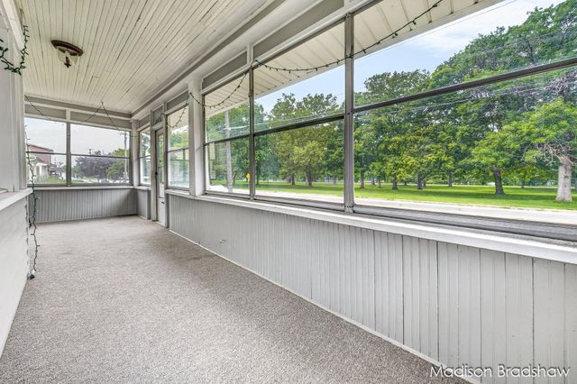 2070 Monroe Avenue NW, Grand Rapids, MI 49505