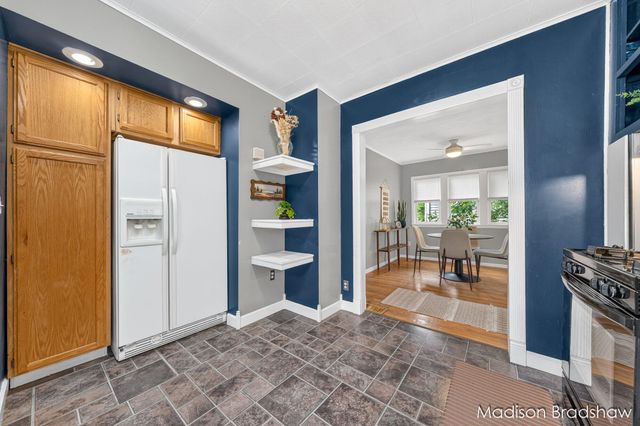 2070 Monroe Avenue NW, Grand Rapids, MI 49505