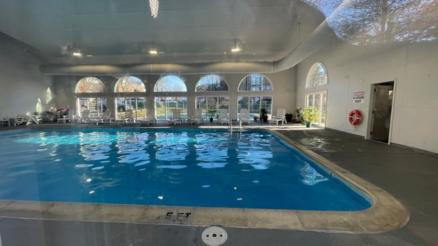 4301 W Shamrock Lane 2D, Mchenry, IL 60050