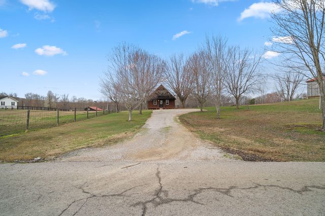 800 Pine Hill Road, Jeffersonville, KY 40337