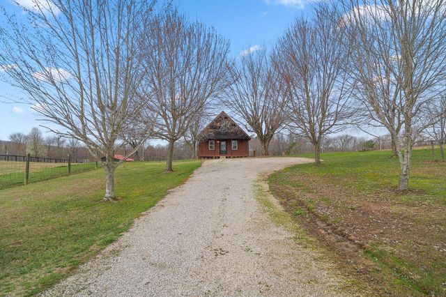 800 Pine Hill Road, Jeffersonville, KY 40337