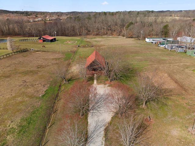 800 Pine Hill Road, Jeffersonville, KY 40337