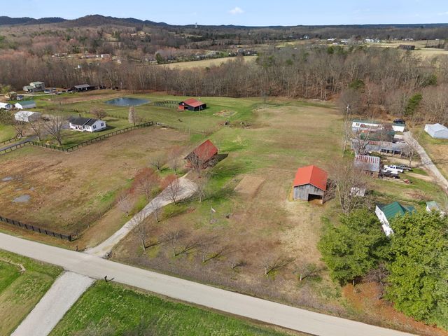 800 Pine Hill Road, Jeffersonville, KY 40337