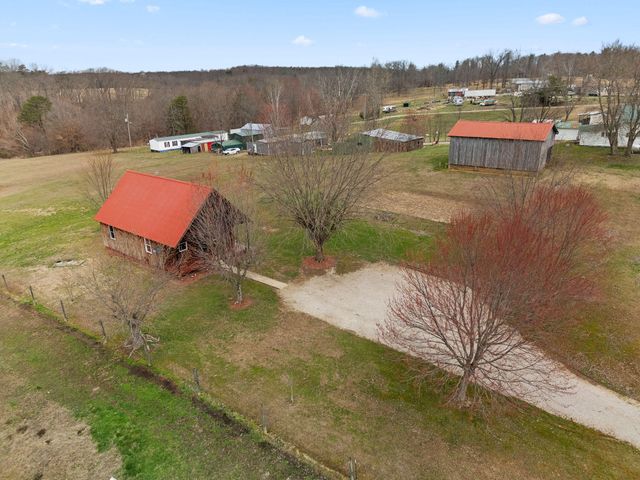 800 Pine Hill Road, Jeffersonville, KY 40337