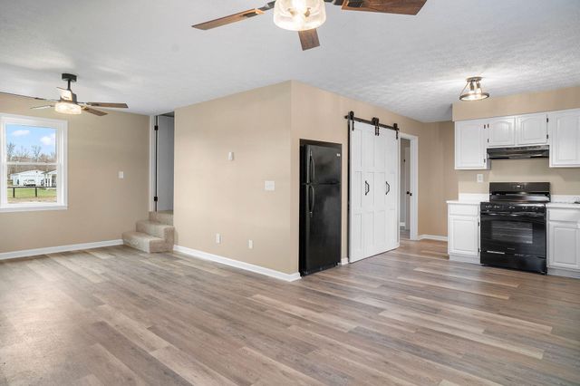 800 Pine Hill Road, Jeffersonville, KY 40337