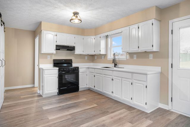 800 Pine Hill Road, Jeffersonville, KY 40337