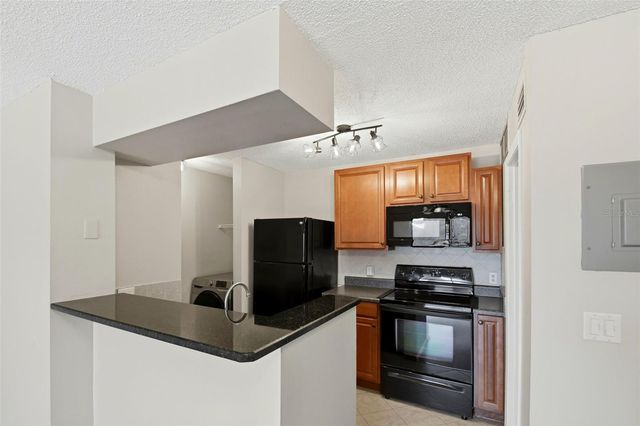 485 FORESTWAY CIRCLE 303, Altamonte Springs, FL 32701