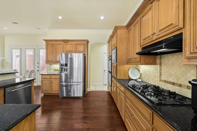 218 Versailles Lane, Keller, TX 76248