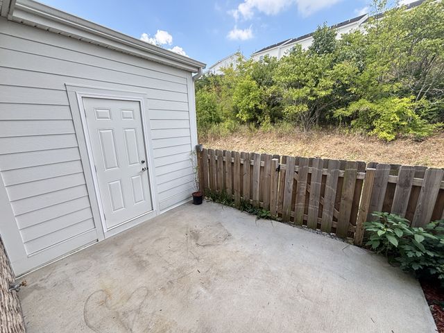 131 Dry Creek Commons Dr, Goodlettsville, TN 37072