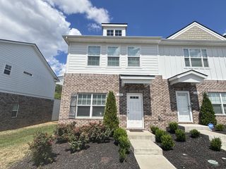 131 Dry Creek Commons Dr, Goodlettsville, TN 37072