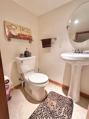 19559 Lloyd St Street, Clinton Township, MI 48038