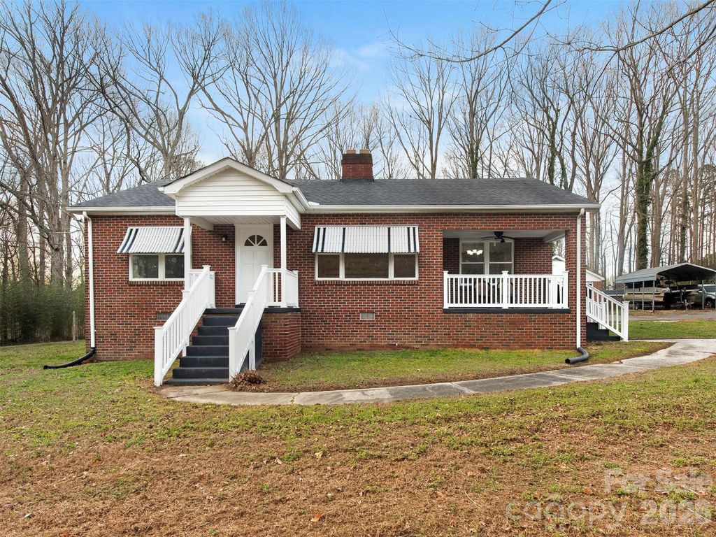 5851 Tuckaseegee Road, Kannapolis, NC 28081