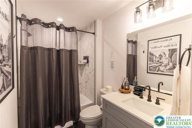 Sun Valley Drive, Tunkhannock Twp, PA 18610