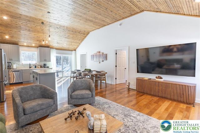 Sun Valley Drive, Tunkhannock Twp, PA 18610