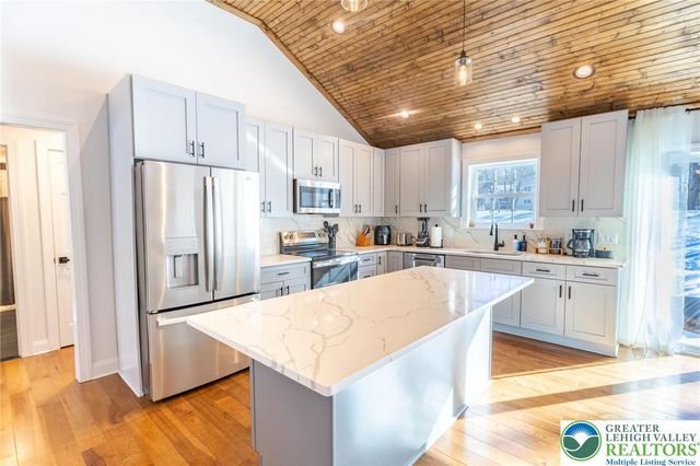 Sun Valley Drive, Tunkhannock Twp, PA 18610