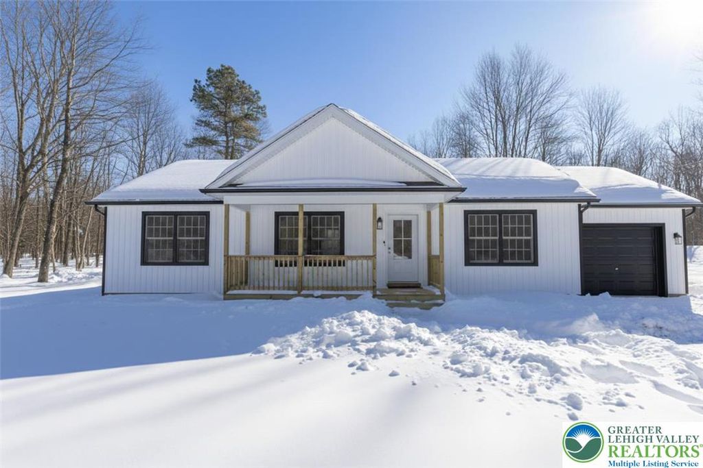 Sun Valley Drive, Tunkhannock Twp, PA 18610