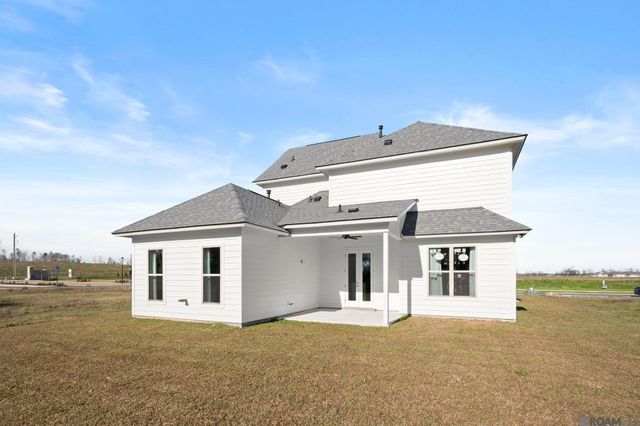 36189 Belle Parc Ave, Geismar, LA 70734