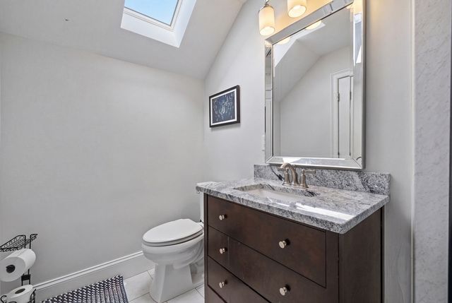 16.5 Holly St 2L, Salem, MA 01970