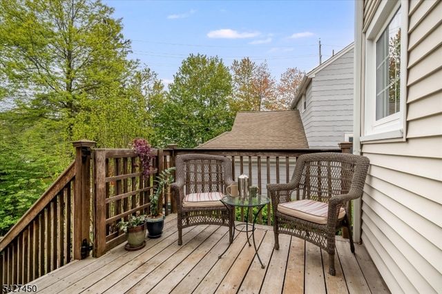 8 Abbington Ter, Glen Rock Boro, NJ 07452