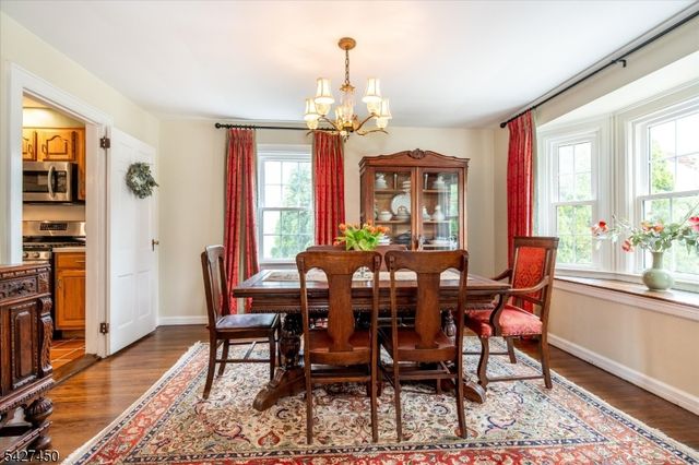 8 Abbington Ter, Glen Rock Boro, NJ 07452