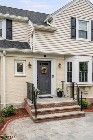 8 Abbington Ter, Glen Rock Boro, NJ 07452