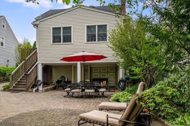 8 Abbington Ter, Glen Rock Boro, NJ 07452