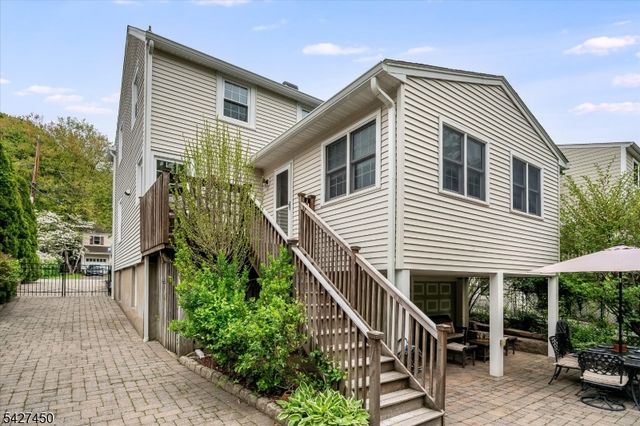 8 Abbington Ter, Glen Rock Boro, NJ 07452
