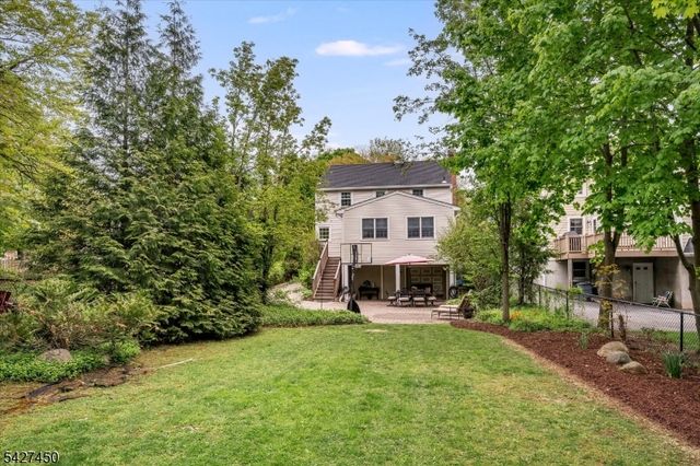 8 Abbington Ter, Glen Rock Boro, NJ 07452