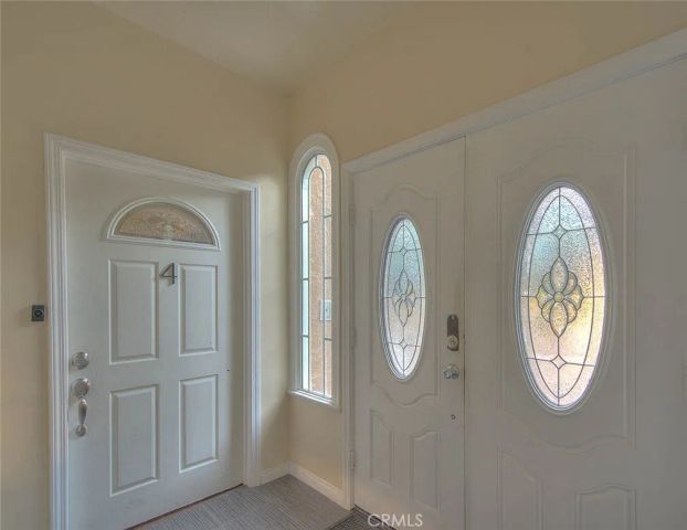 335 N Mariposa Avenue, Los Angeles, CA 90004