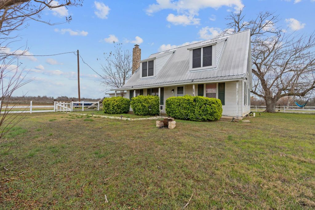 763 Upper Elgin River RD, Elgin, TX 78621