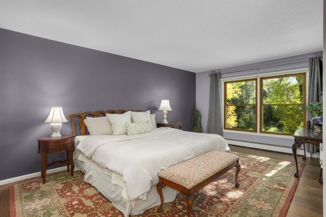 3030 Saint Albans Mill Road 211, Minnetonka, MN 55305