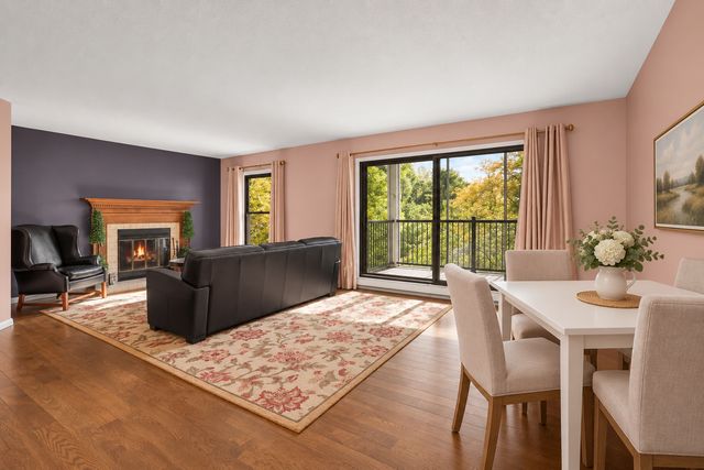 3030 Saint Albans Mill Road 211, Minnetonka, MN 55305