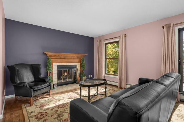 3030 Saint Albans Mill Road 211, Minnetonka, MN 55305