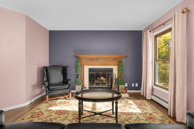 3030 Saint Albans Mill Road 211, Minnetonka, MN 55305
