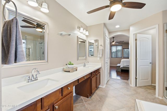 4562 S STAR CANYON Drive, Gilbert, AZ 85297